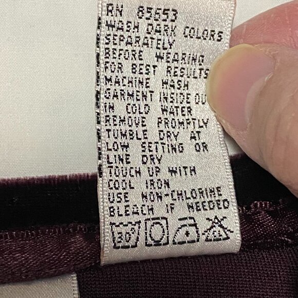 NAPA VALLEY Petites Burgundy Velvet Beaded V-Neck Top 90s Y2K Vintage PM - Picture 10 of 11